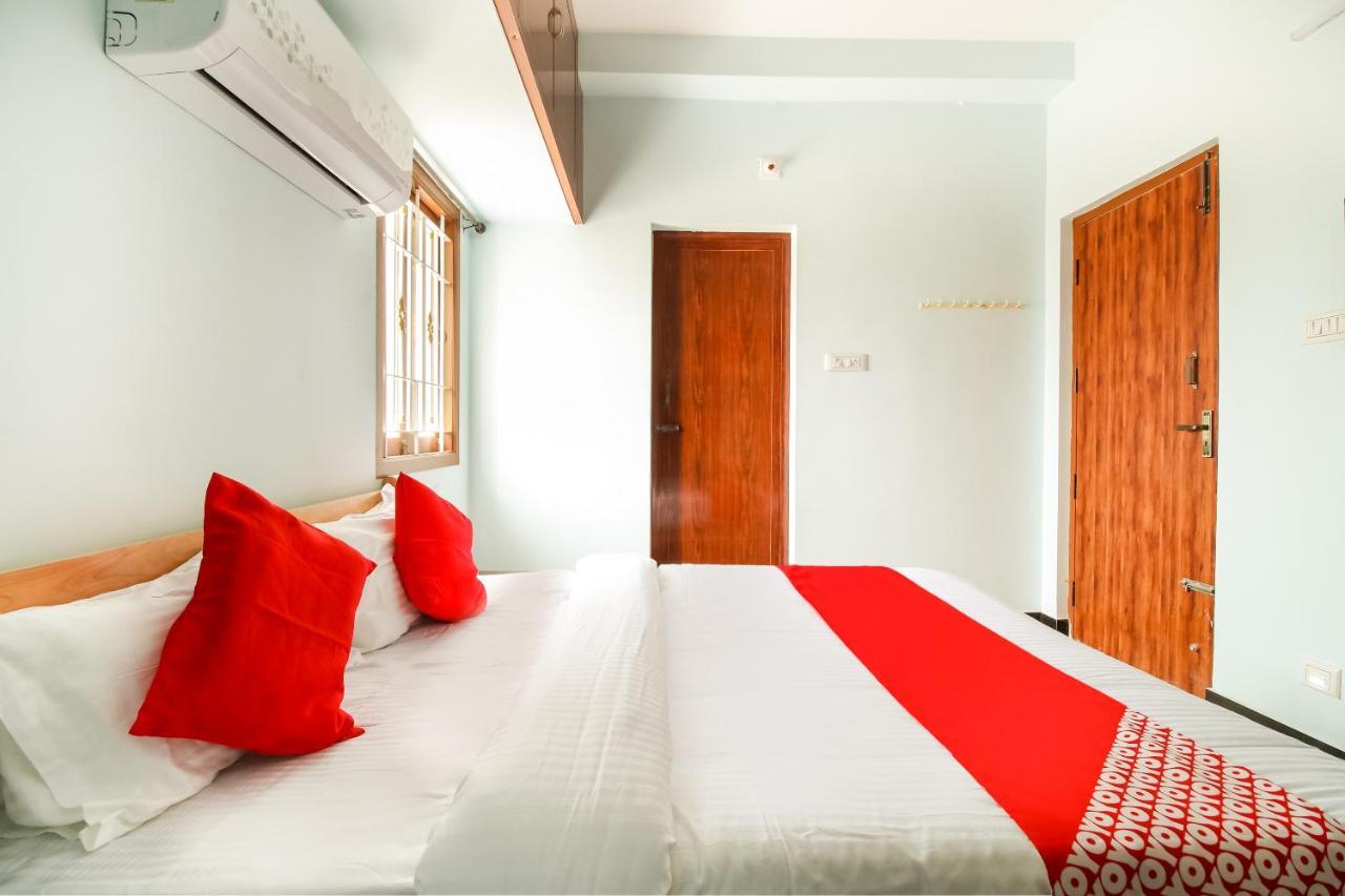 โอโย 71549 ศรีไส อพาร์ตเมนต์ Hotel Mettuppalaiyam  ภายนอก รูปภาพ