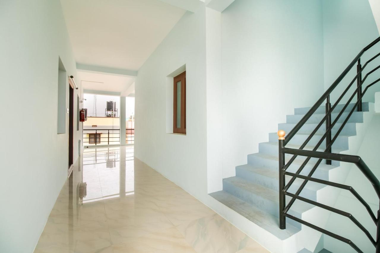 โอโย 71549 ศรีไส อพาร์ตเมนต์ Hotel Mettuppalaiyam  ภายนอก รูปภาพ