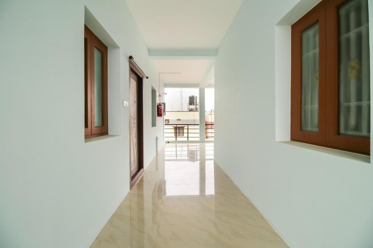 โอโย 71549 ศรีไส อพาร์ตเมนต์ Hotel Mettuppalaiyam  ภายนอก รูปภาพ