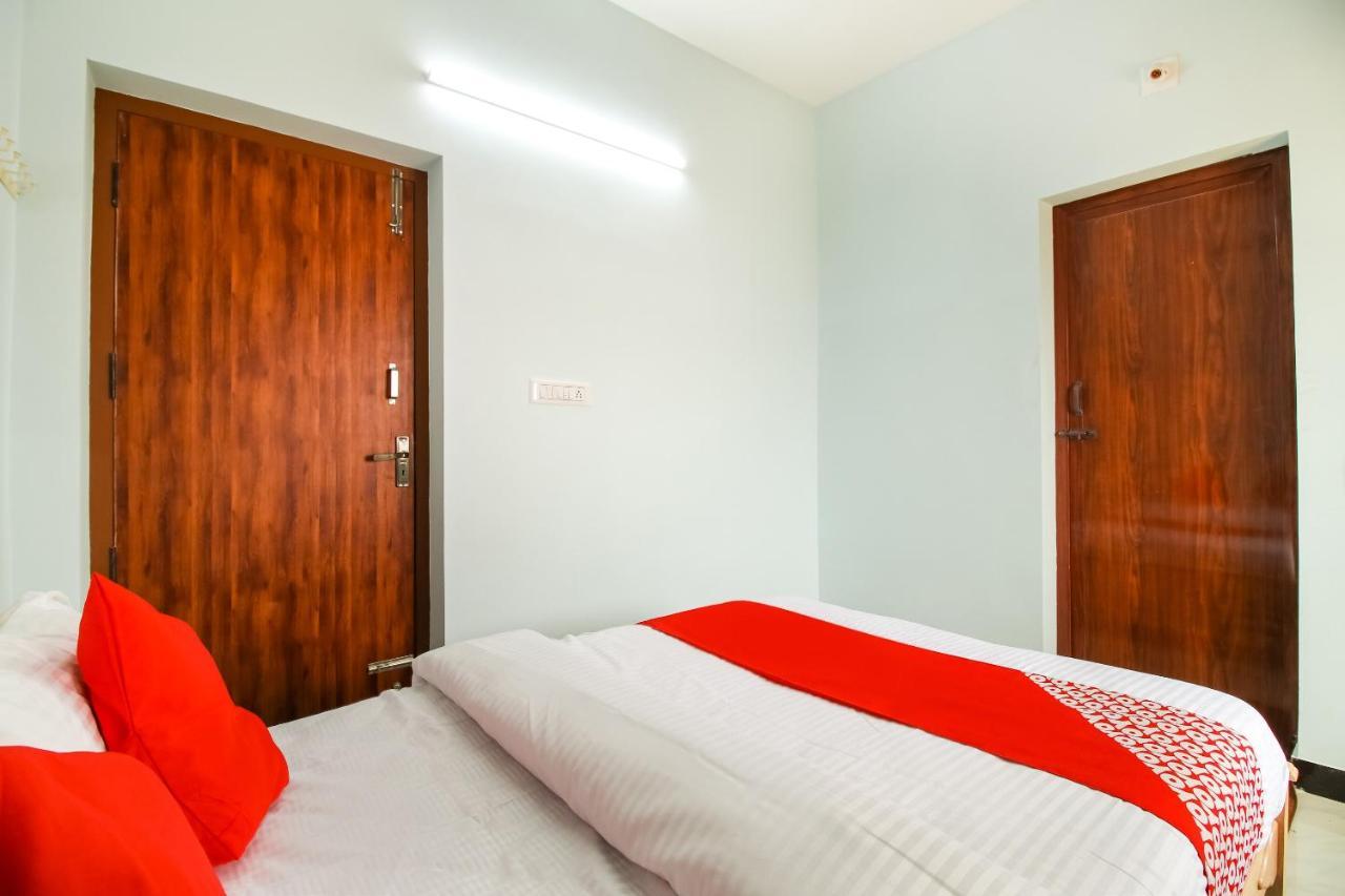 โอโย 71549 ศรีไส อพาร์ตเมนต์ Hotel Mettuppalaiyam  ภายนอก รูปภาพ