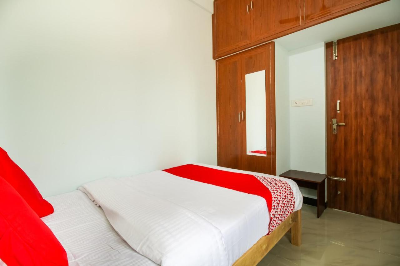 โอโย 71549 ศรีไส อพาร์ตเมนต์ Hotel Mettuppalaiyam  ภายนอก รูปภาพ
