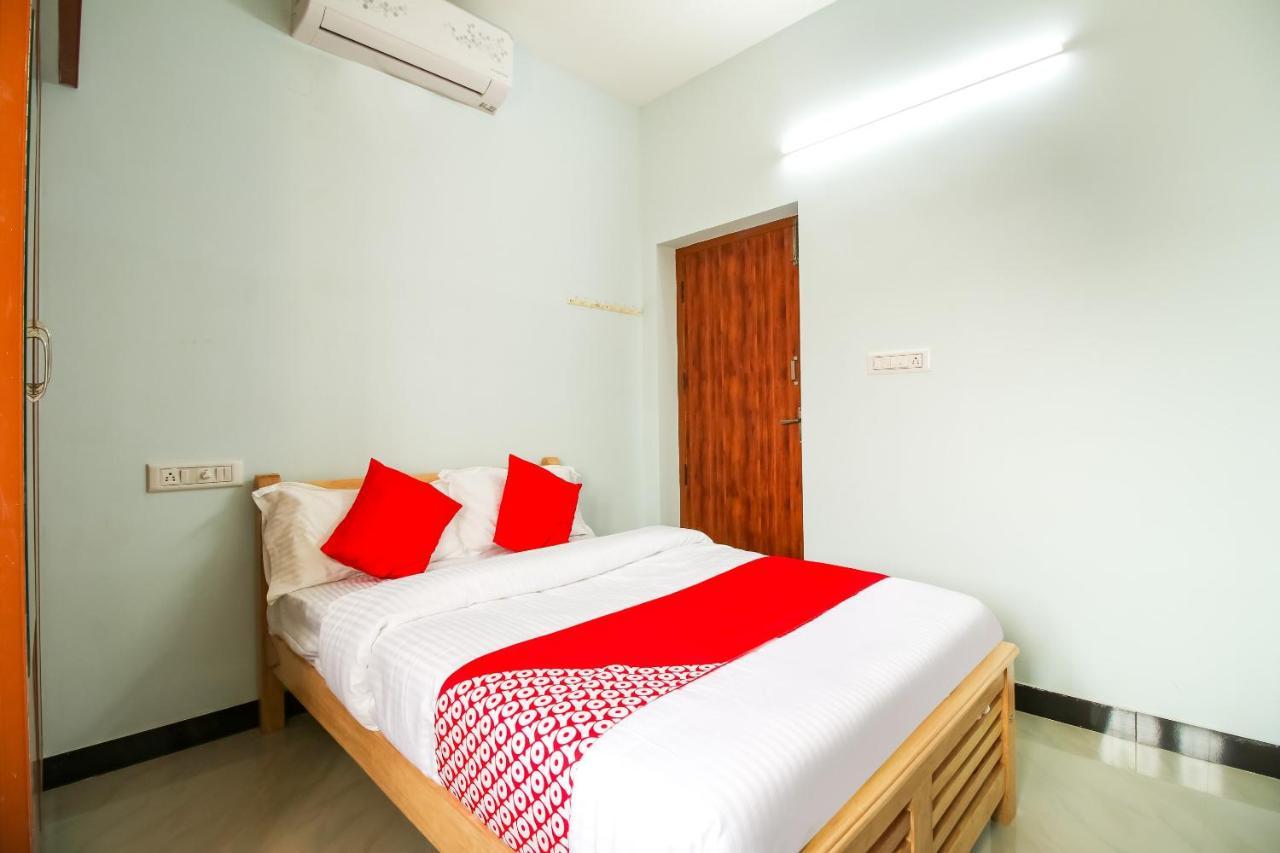 โอโย 71549 ศรีไส อพาร์ตเมนต์ Hotel Mettuppalaiyam  ภายนอก รูปภาพ